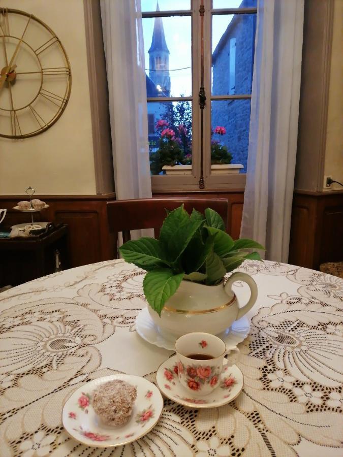La Petite Maison Des Artiste Villa Saint-Sulpice-les-Feuilles Kültér fotó